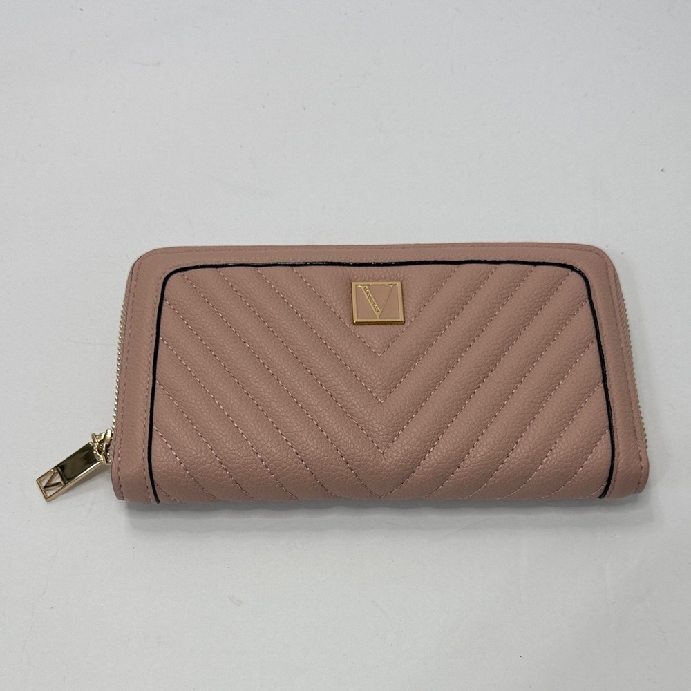 Victoria's Secret Quilted Wallet in Blush - Picture 1 of 7